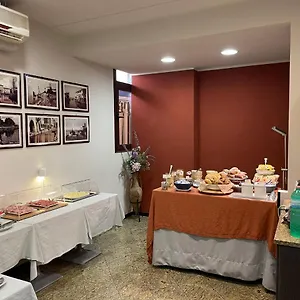 albergo-tecla.hotelinveneto.com/